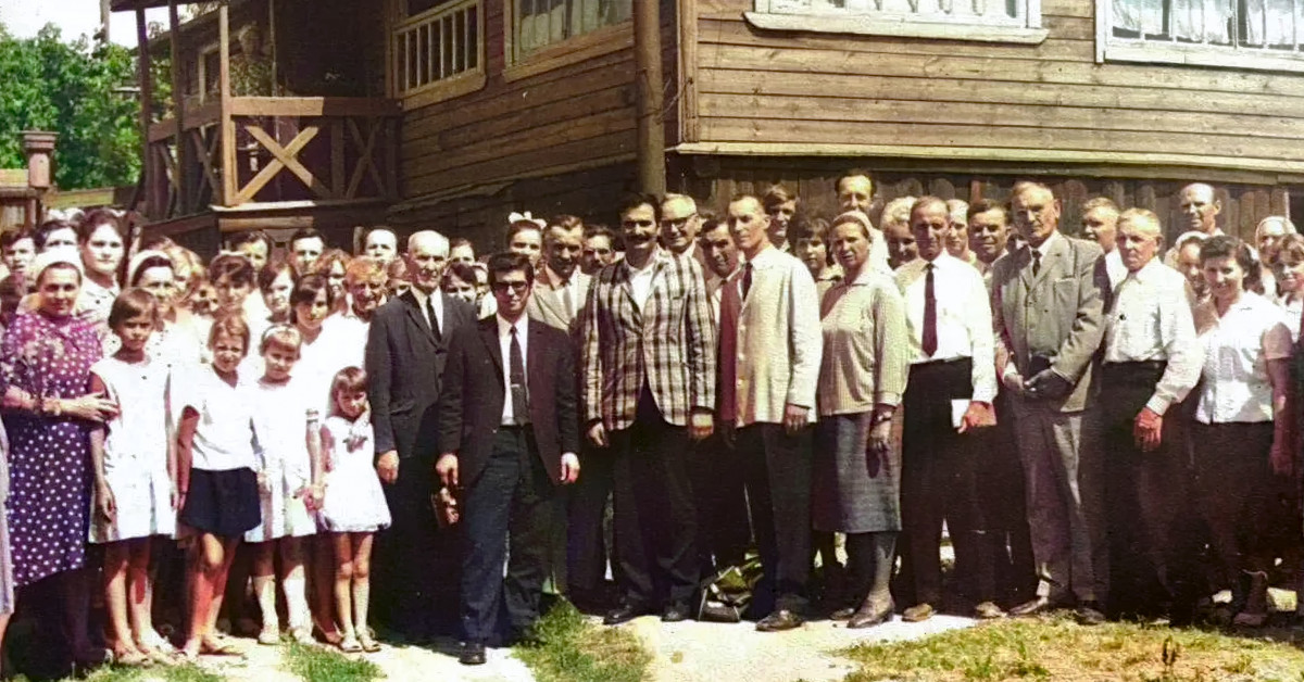 Церковь евангельских христиан-баптистов в Сталинграде (ул. Казахская, 3)
